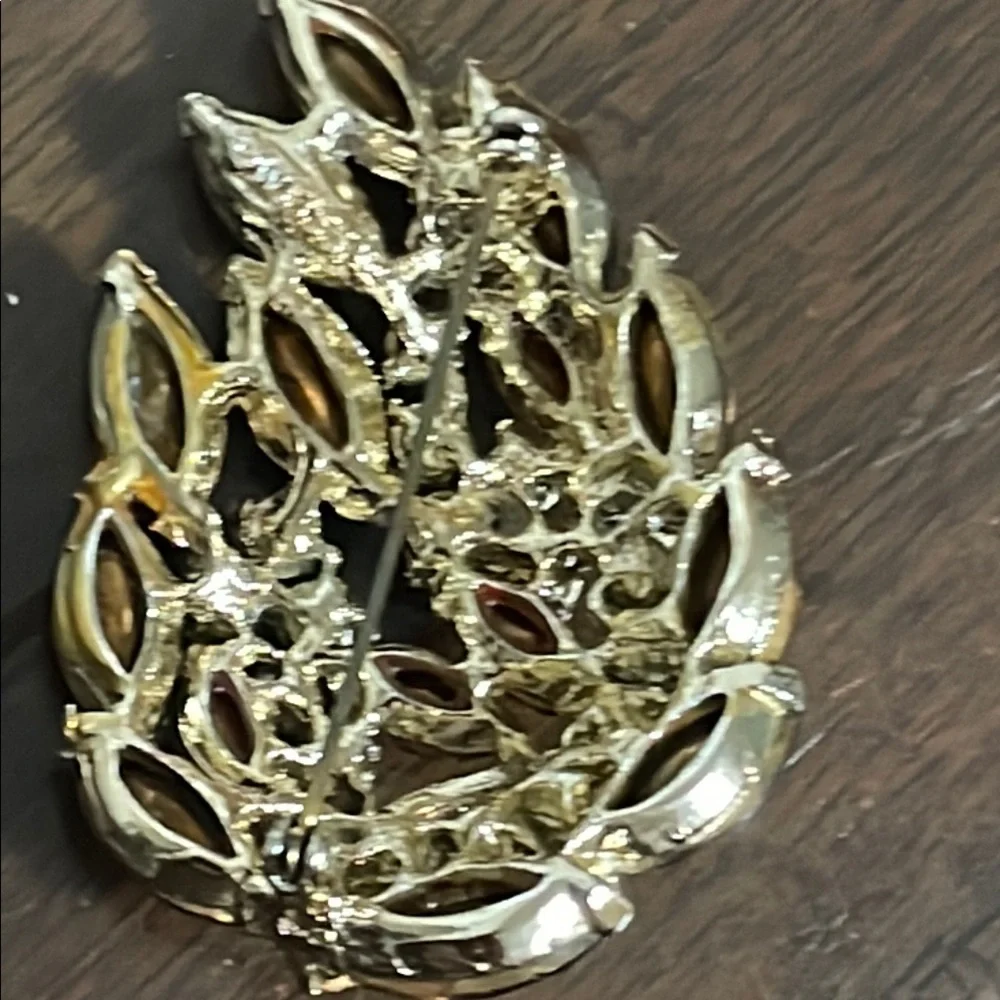 Weiss vintage Brooch with Amber Gems - Picture 4 of 6